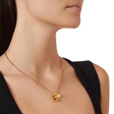 THE MINI DAISY PENDANT NECKLACE